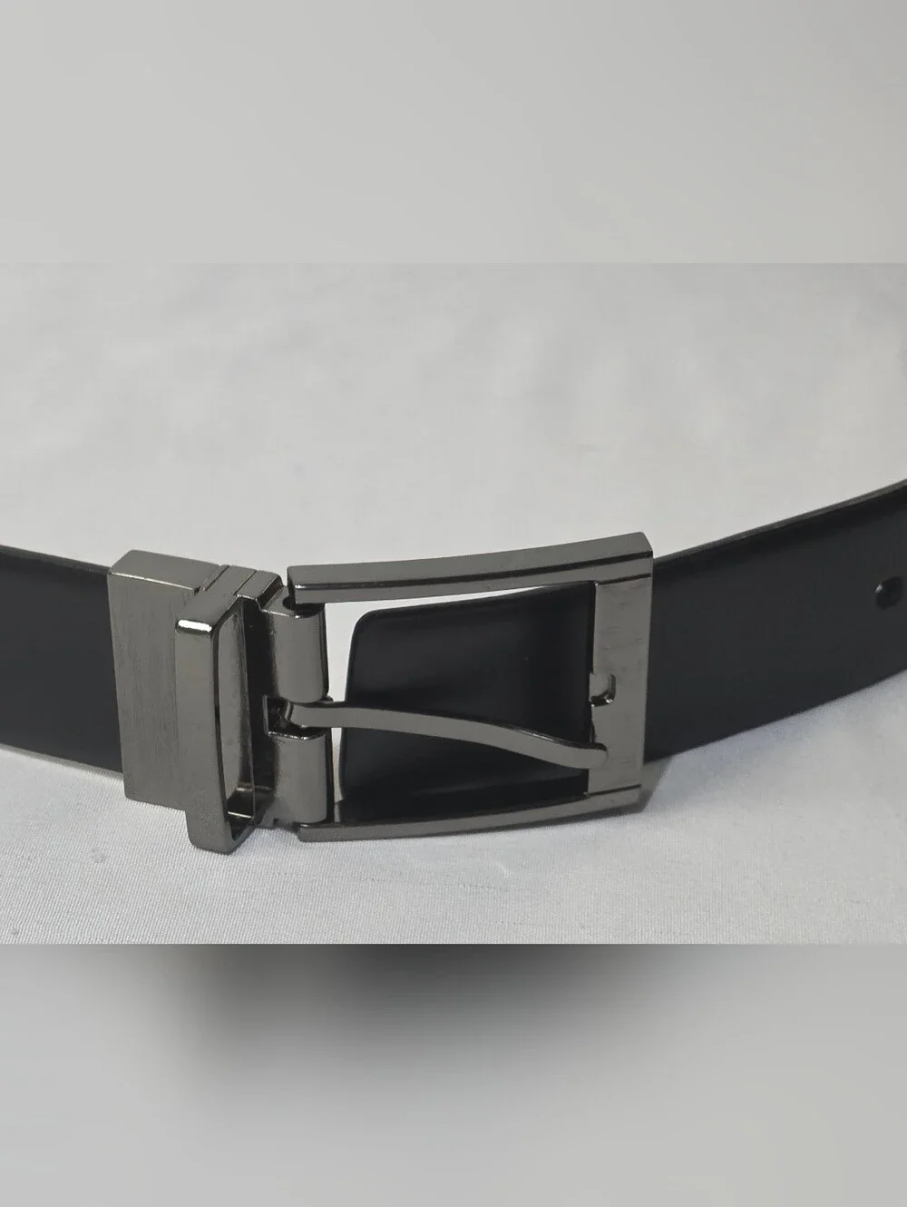 Mens Size 38 Reversible Belt with Polished And Textured Metal Buckle